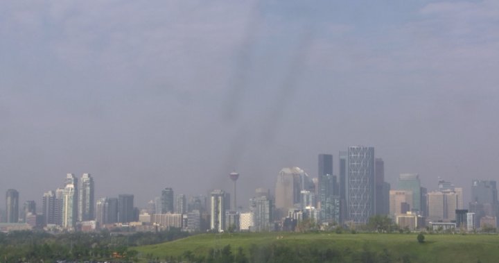 Wildfire smoke continues to trigger poor air quality alerts across Alberta